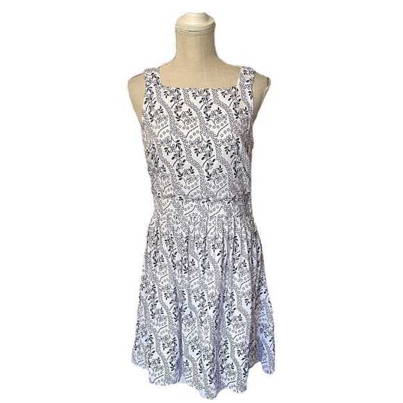 Loft  White & Navy Floral Stitch Print Cutout Back Skater Mini Dress Size 4 NWT - Picture 2 of 15